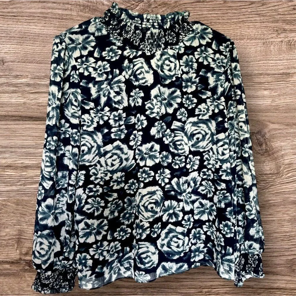 WOMENS J. CREW NAVY SHADED FLORAL CRINKLE CHIFFON SMOCKED BLOUSE SZ MED